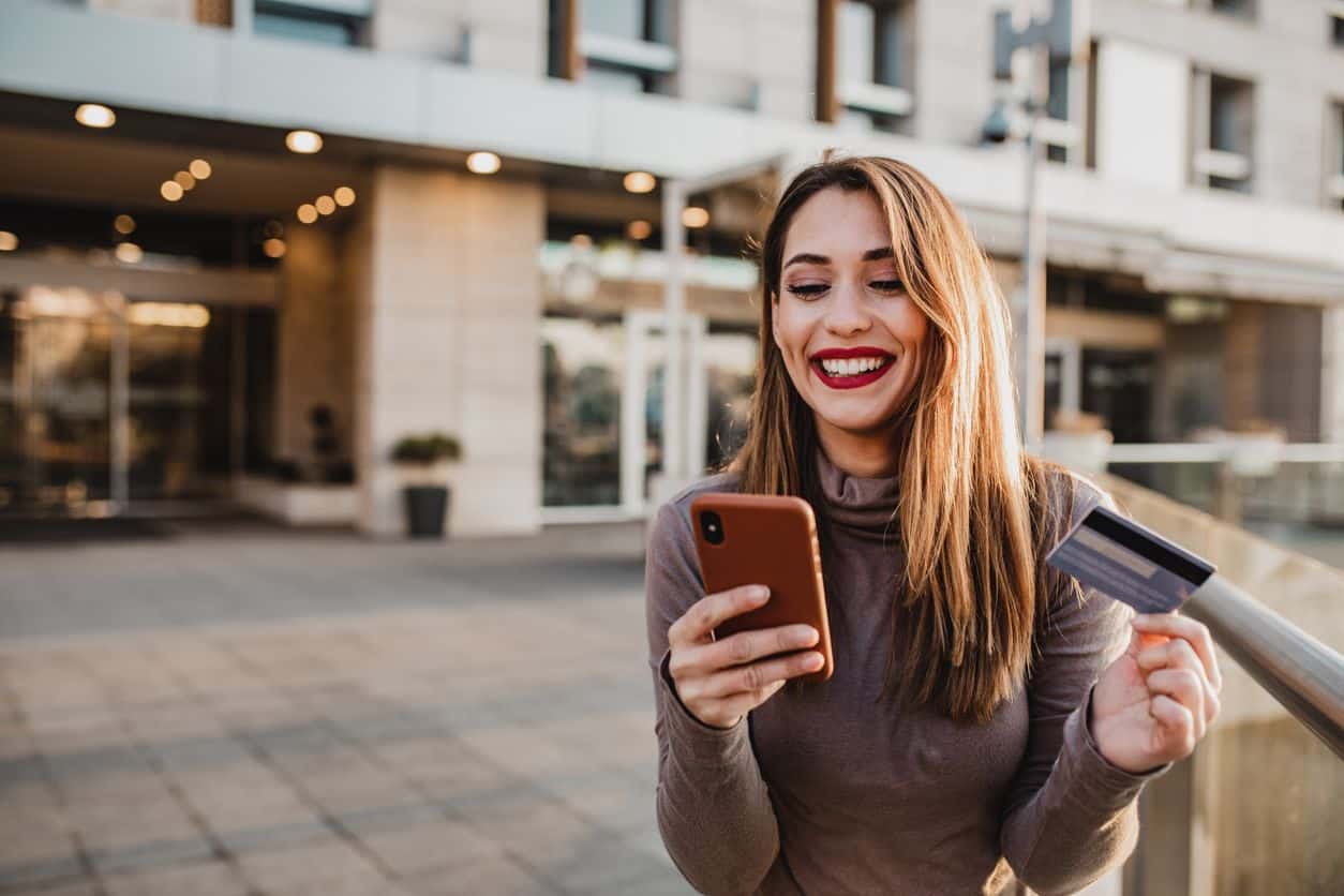 Hablemos de mercadeo: anúnciate online sin dejar de ser local