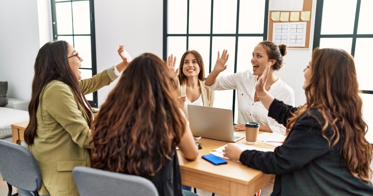 3 maneras de mejorar tus habilidades sociales siendo empresaria