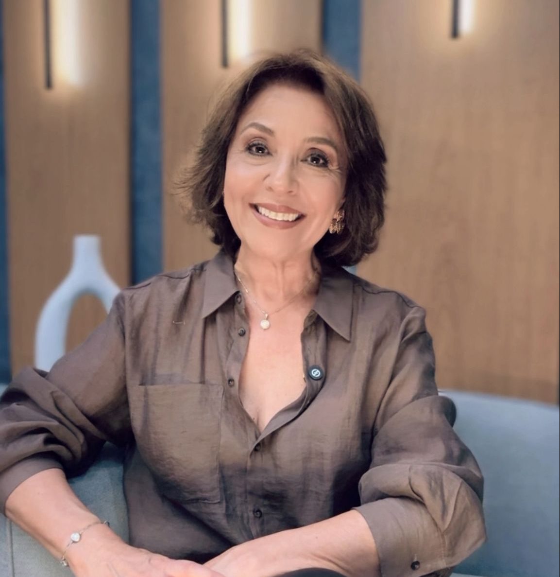 Lucía Tovar: La voz que transforma la comunicación